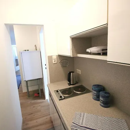 Zachary- 2 Bedroom -austrian Alpine Getaways