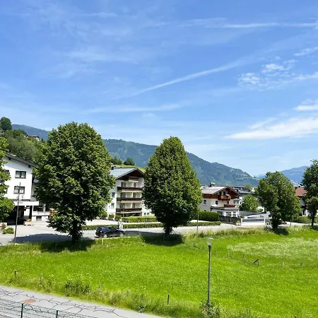 Zachary- 2 Bedroom -austrian Alpine Getaways