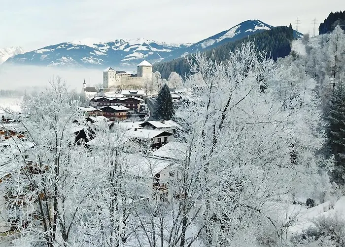 Zachary- 2 Bedroom -austrian Alpine Getaways Апартаменты Капрун