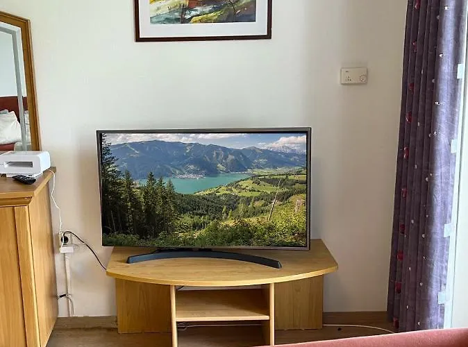 Zachary- 2 Bedroom -austrian Alpine Getaways