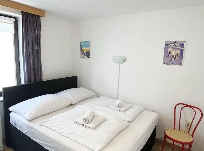 Zachary- 2 Bedroom -austrian Alpine Getaways